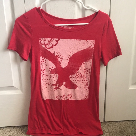 American Eagle Outfitters Tops - American Eagle T-Shirt